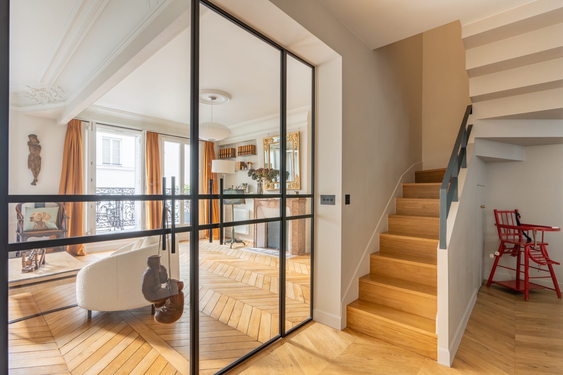 Vue intérieure haussmannienne avec verrière